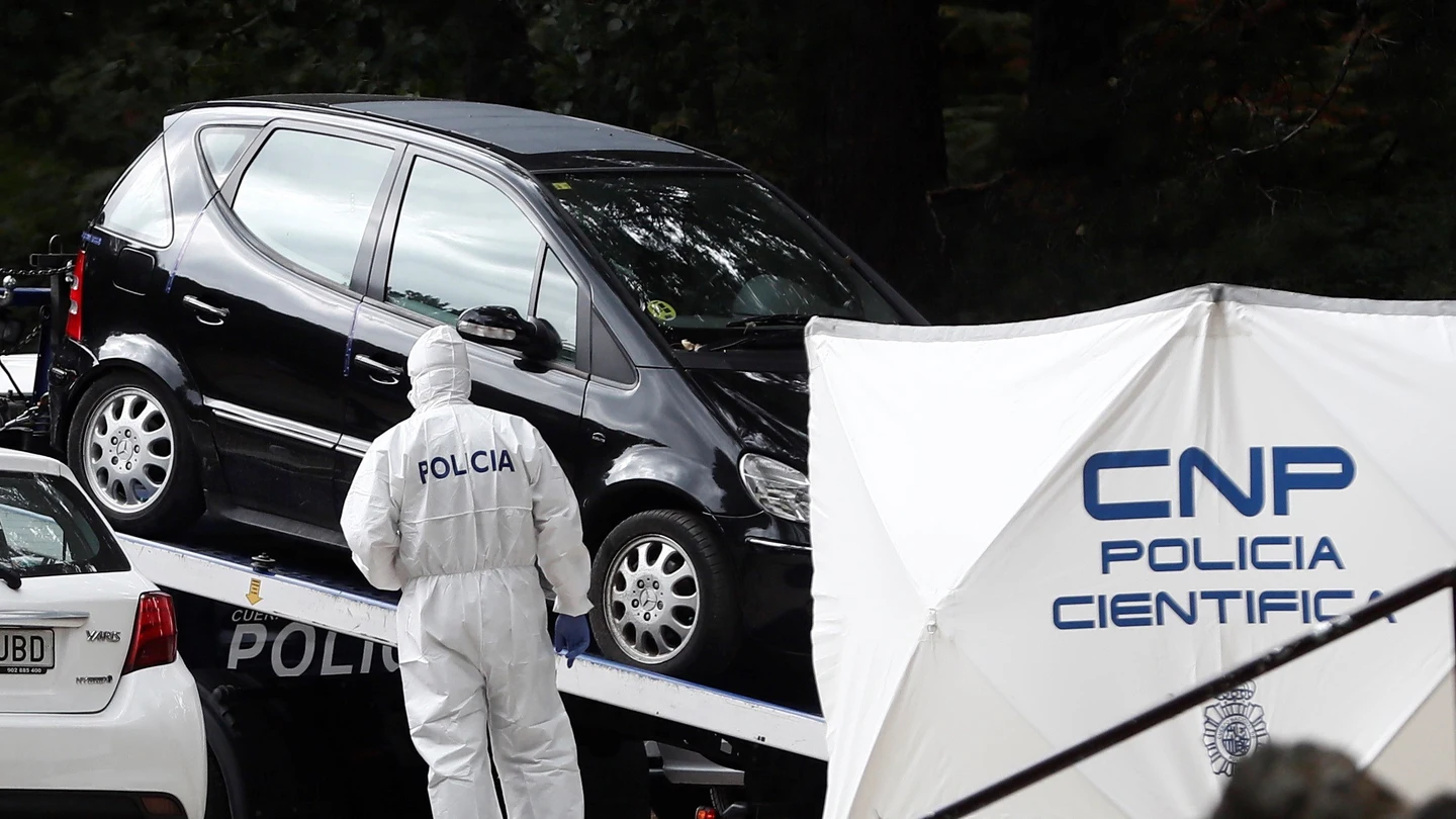 El coche de la exesquiadora olímpica Blanca Fernández Ochoa, un Mercedes clase A negro El coche de la exesquiadora olímpica Blanca Fernández Ochoa, un Mercedes clase A negro