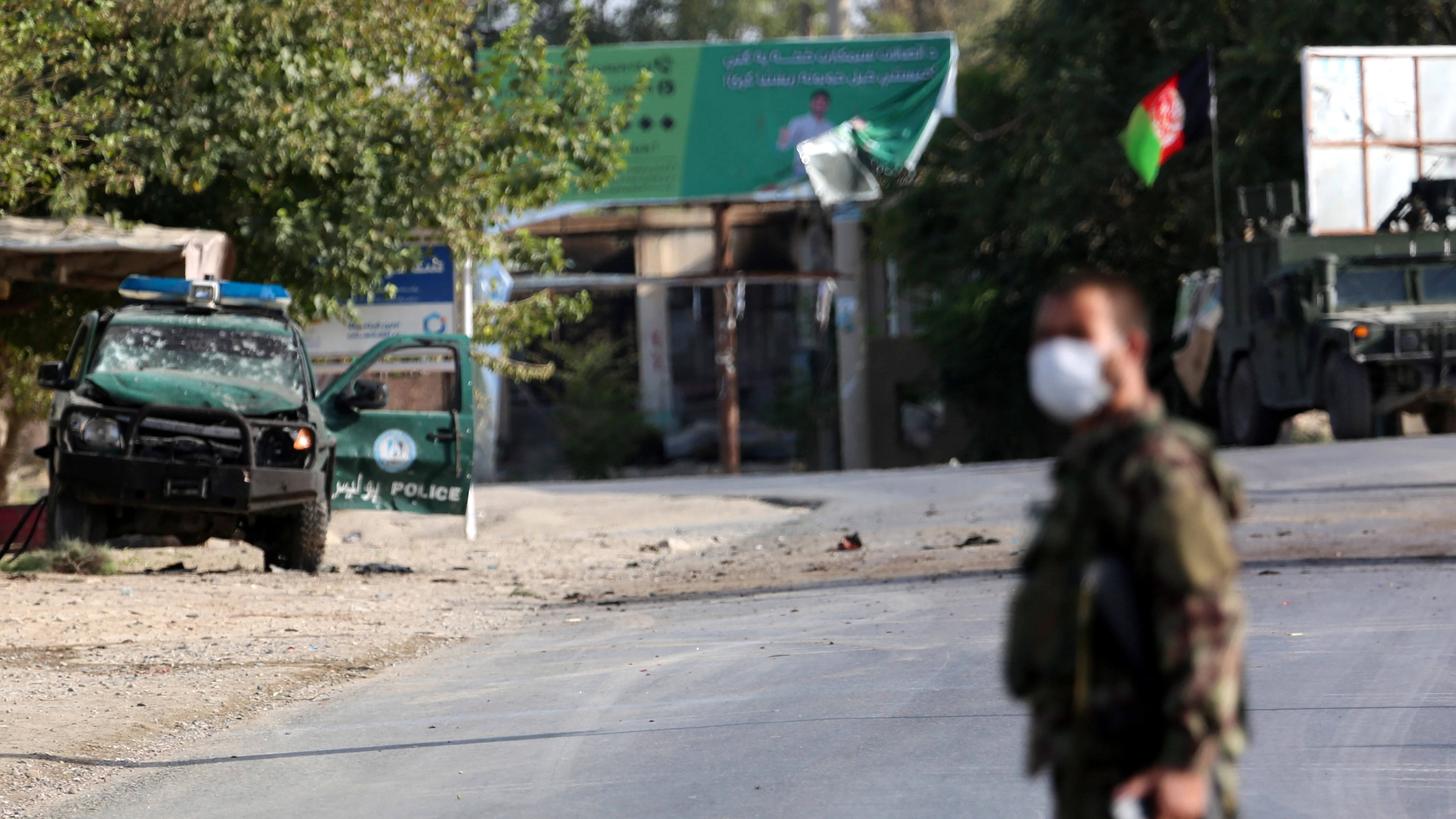 Imagen de un militar en las calles de Kabul