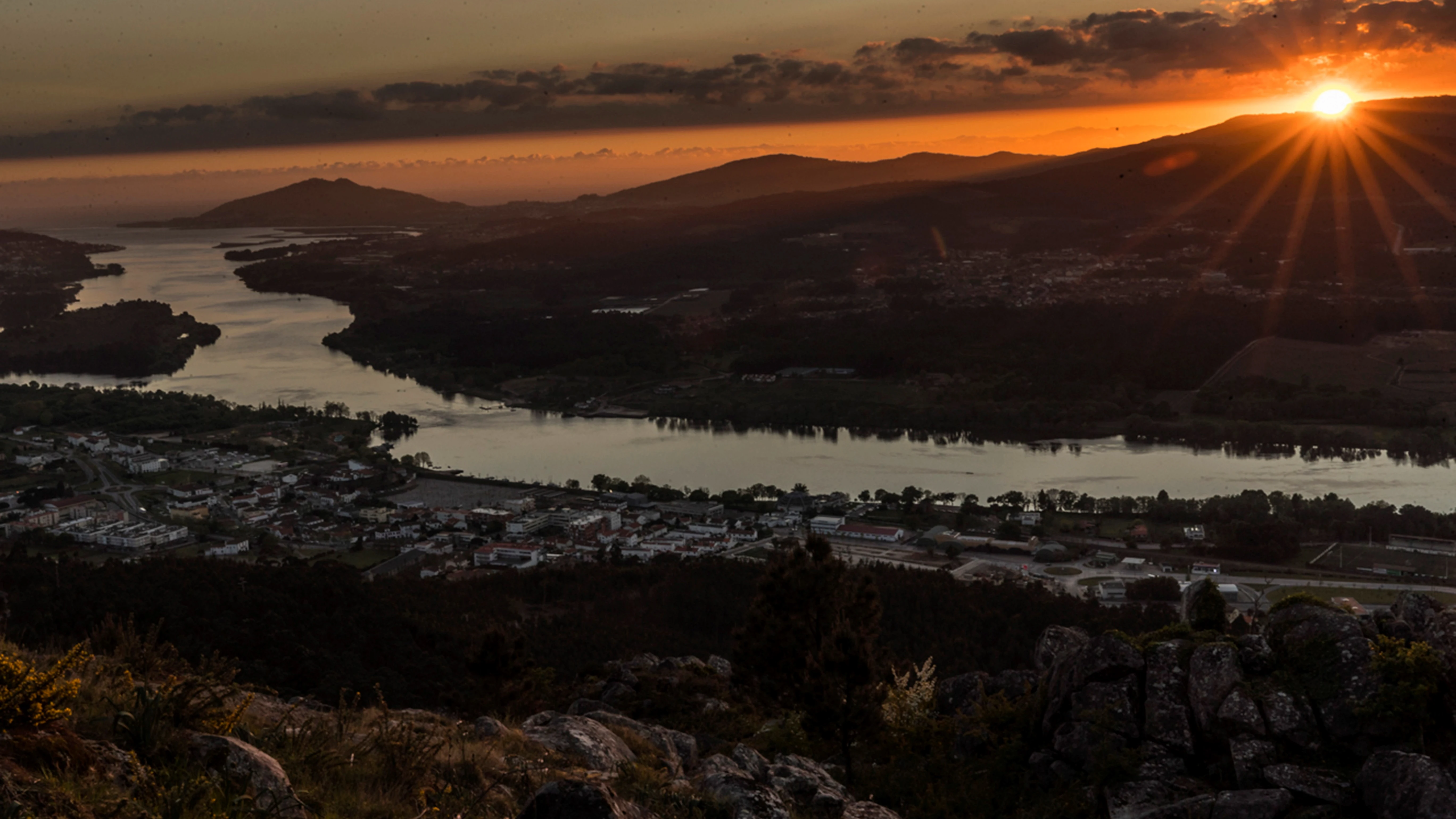 Vista de la desembocadura del río Miño 