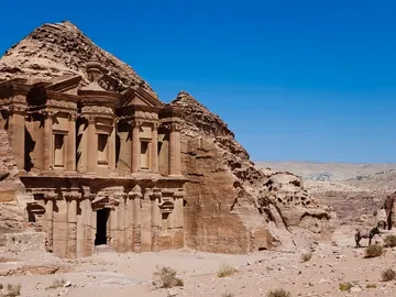 Petra Petra