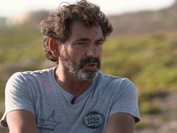 Óscar Camps: &quot;Criticamos mucho a Trump por un muro pero nosotros hemos creado un muro de agua&quot;