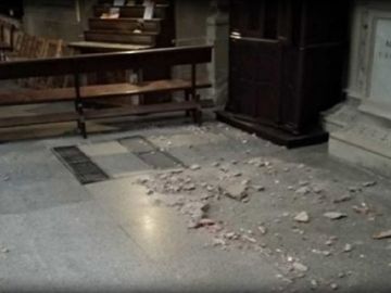 Imagen de los cascotes que se han desprendido en la concatedral de Logroño Imagen de los cascotes que se han desprendido en la concatedral de Logroño