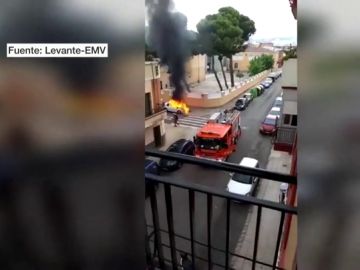 Incendia el coche de su expareja y muere atropellado horas después Incendia el coche de su expareja y muere atropellado horas después
