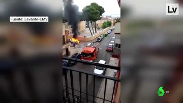 Incendia el coche de su expareja y muere atropellado horas después