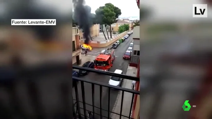 Incendia el coche de su expareja y muere atropellado horas después