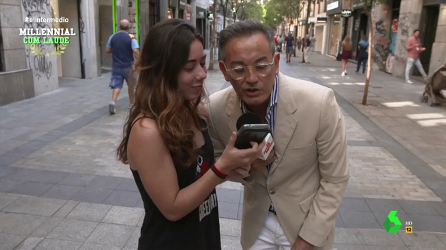La inesperada conversación telefónica entre Santi Villas y un diputado del PSOE: "¿Nos buscamos ya el traje para ir a votar?" La inesperada conversación telefónica entre Santi Villas y un diputado del PSOE: "¿Nos buscamos ya el traje para ir a votar?"