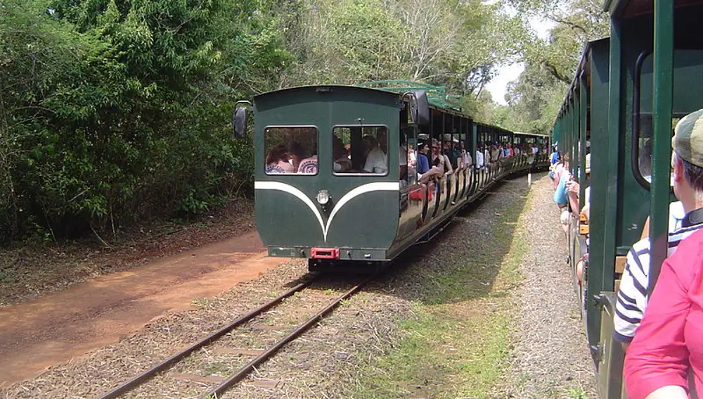 Tren ecológico en el Parque Nacional Iguazú