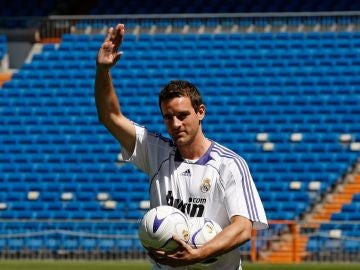 Christoph Metzelder, en su presentación con el Real Madrid Christoph Metzelder, en su presentación con el Real Madrid