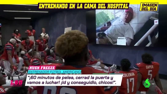 Surrealista: entrena a su equipo... tumbado en una cama hospitalaria Surrealista: entrena a su equipo... tumbado en una cama hospitalaria