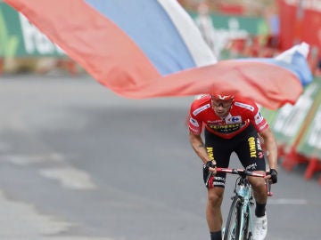 Roglic, con el maillot rojo de la Vuelta Roglic, con el maillot rojo de la Vuelta