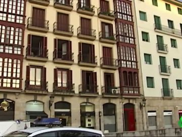 Muere un hombre de 70 años tras una explosión de gas en su vivienda, en el centro de Bilbao Muere un hombre de 70 años tras una explosión de gas en su vivienda, en el centro de Bilbao