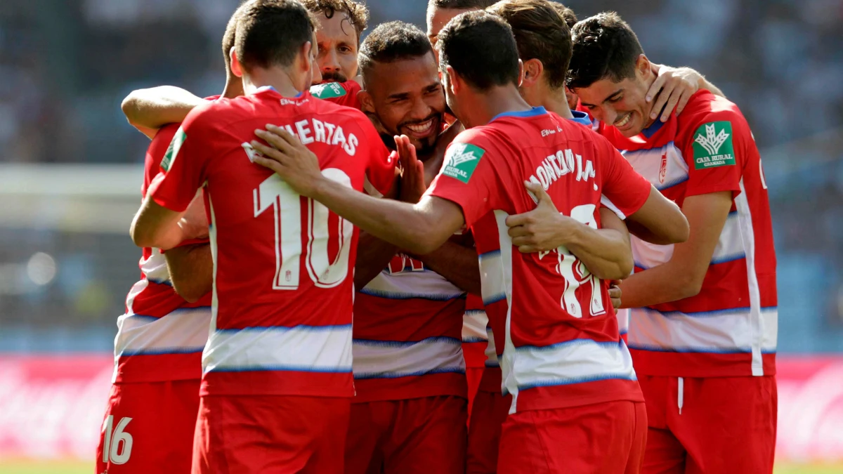 El Granada celebra un gol