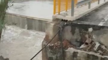 Rotura de un puente de la zona tras la devastadora gota fría