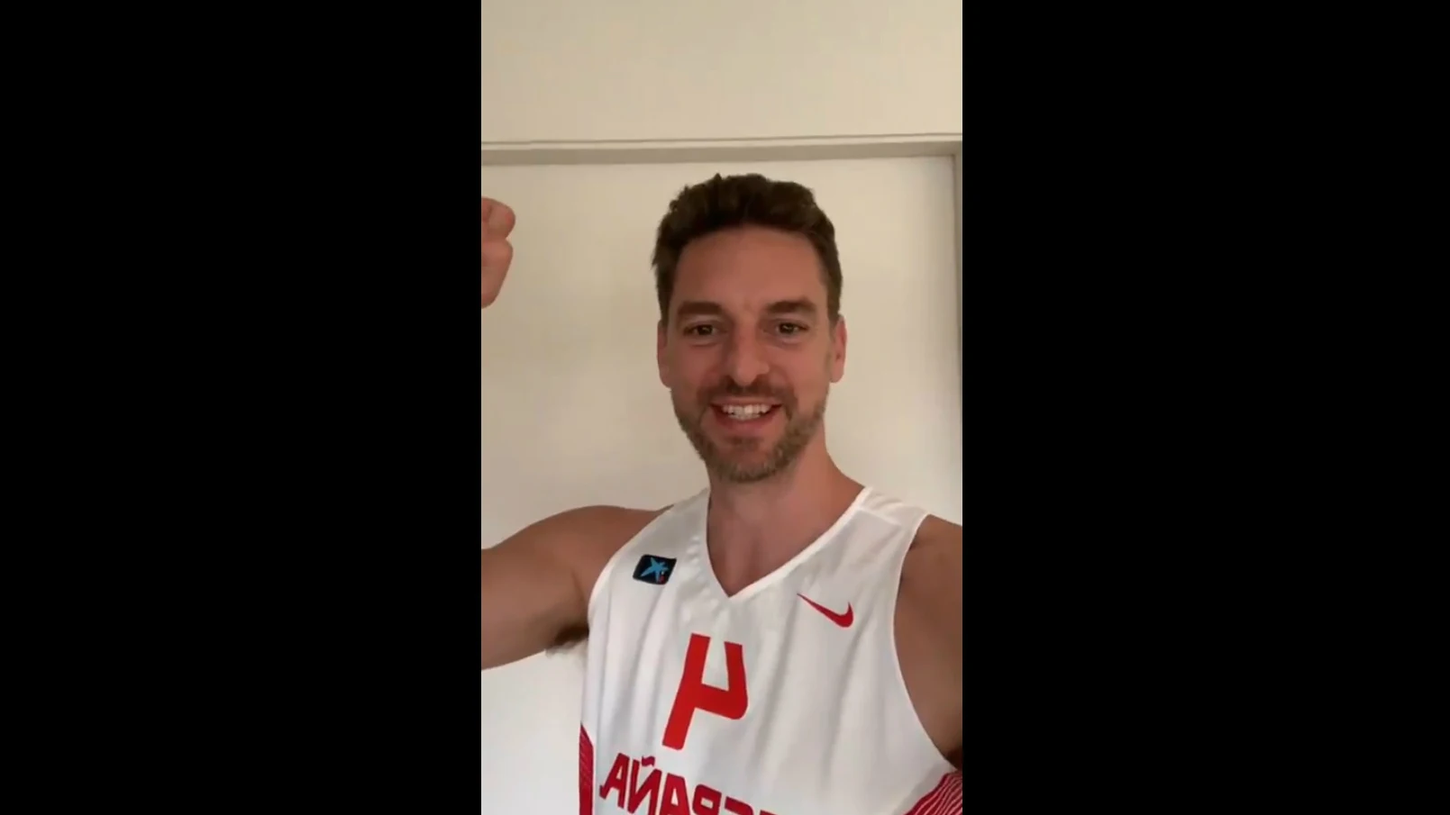 Pau Gasol felicita a la Selección