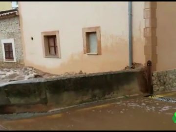 Coger el coche, comer peces muertos o el 'turismo de inundación': los peligros a evitar tras el paso de la gota fría Coger el coche, comer peces muertos o el 'turismo de inundación': los peligros a evitar tras el paso de la gota fría
