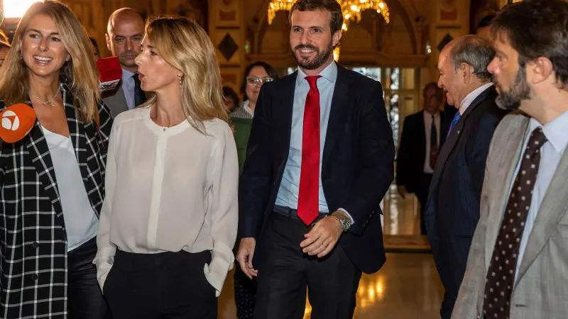 El presidente del PP, Pablo Casado, y la portavoz del partido en el Congreso, Cayetana Álvarez de Toledo