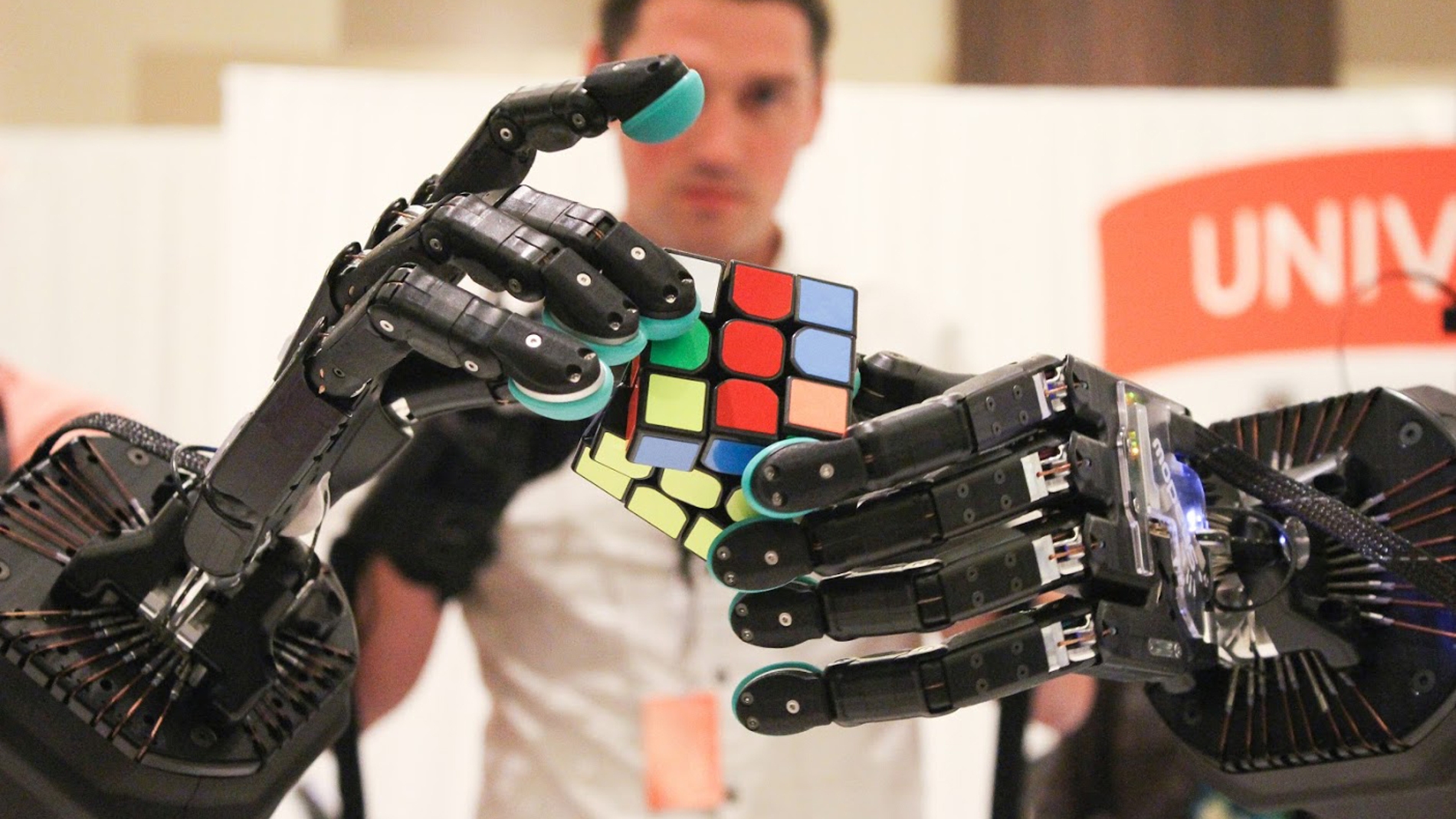La nueva generacion de robots tendra manos mas humanas
