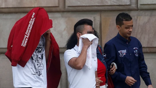 Tres de los siete acusados por la violación múltiple de una menor en Manresa Tres de los siete acusados por la violación múltiple de una menor en Manresa