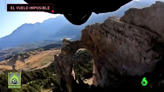 El salto base definitivo: un español intenta atravesar un arco natural en Huesca El salto base definitivo: un español intenta atravesar un arco natural en Huesca