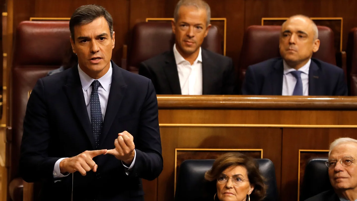 Pedro Sánchez responde a Pablo Casado durante la segunda y última sesión de control de esta legislatura Pedro Sánchez responde a Pablo Casado durante la segunda y última sesión de control de esta legislatura