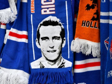 Una bandera con la cara de Fernando Ricksen Una bandera con la cara de Fernando Ricksen