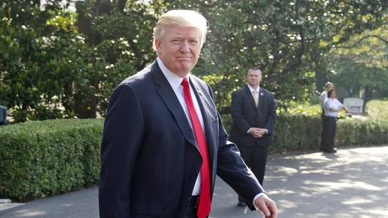 Trump aterriza en California Trump aterriza en California