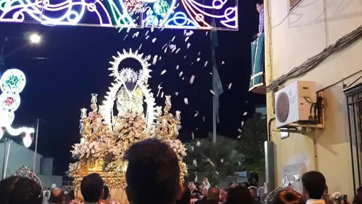 Imagen que publicaron de una procesión en las Fiestas de Otura