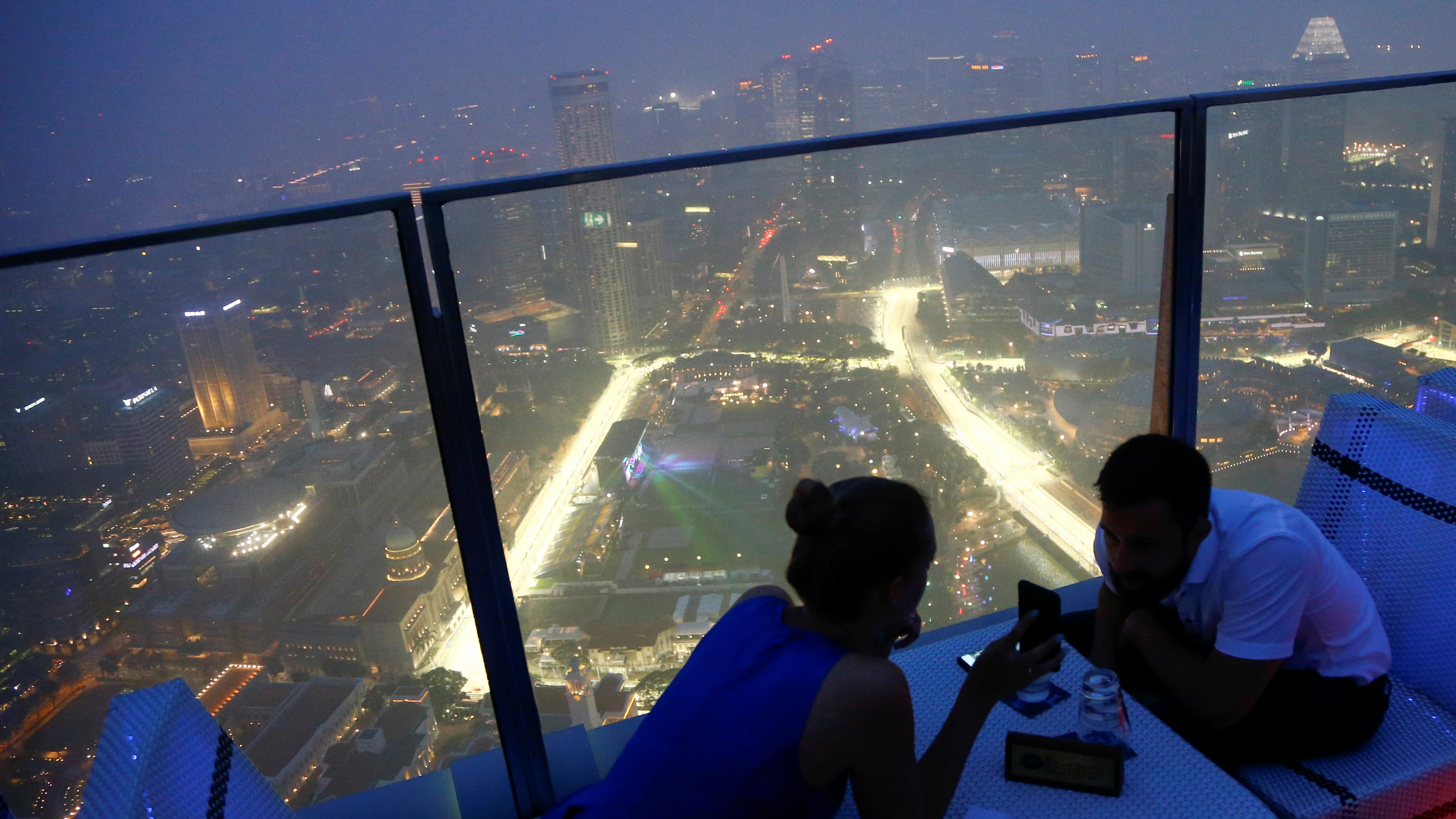 El circuito de Singapur, cubierto por la nube tóxica