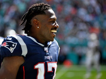 Antonio Brown, jugador de los New England Patriots Antonio Brown, jugador de los New England Patriots