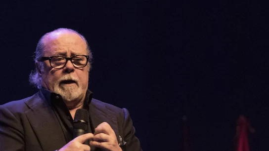 El humorista Arévalo en una actuación El humorista Arévalo en una actuación