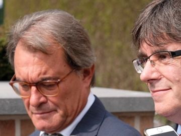 Mas y Puigdemont en una imagen de archivo Mas y Puigdemont en una imagen de archivo