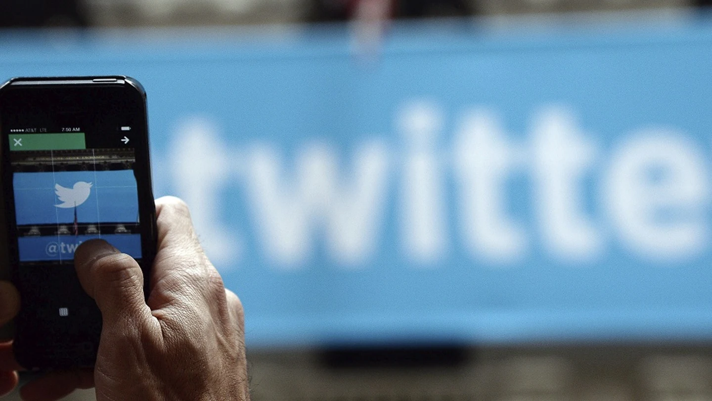 Twitter Twitter