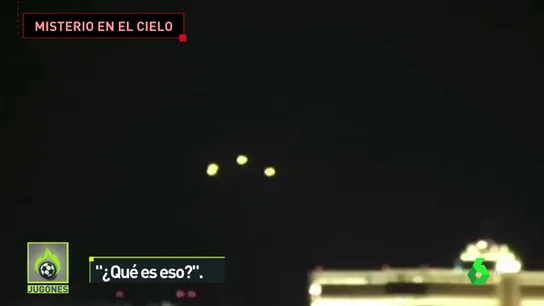 Confunden a paracaidistas con ovnis en Las Vegas Confunden a paracaidistas con ovnis en Las Vegas