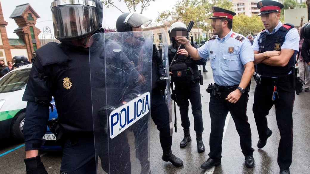 Imagen de archivo de varios Mossos