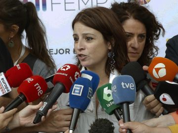 Adriana Lastra ante los medios Adriana Lastra ante los medios