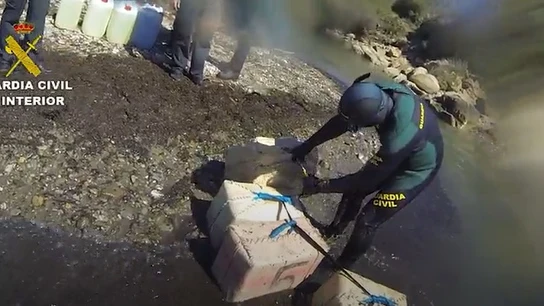 Detenidos 32 miembros de una red de tráfico de hachís de Tarifa Detenidos 32 miembros de una red de tráfico de hachís de Tarifa