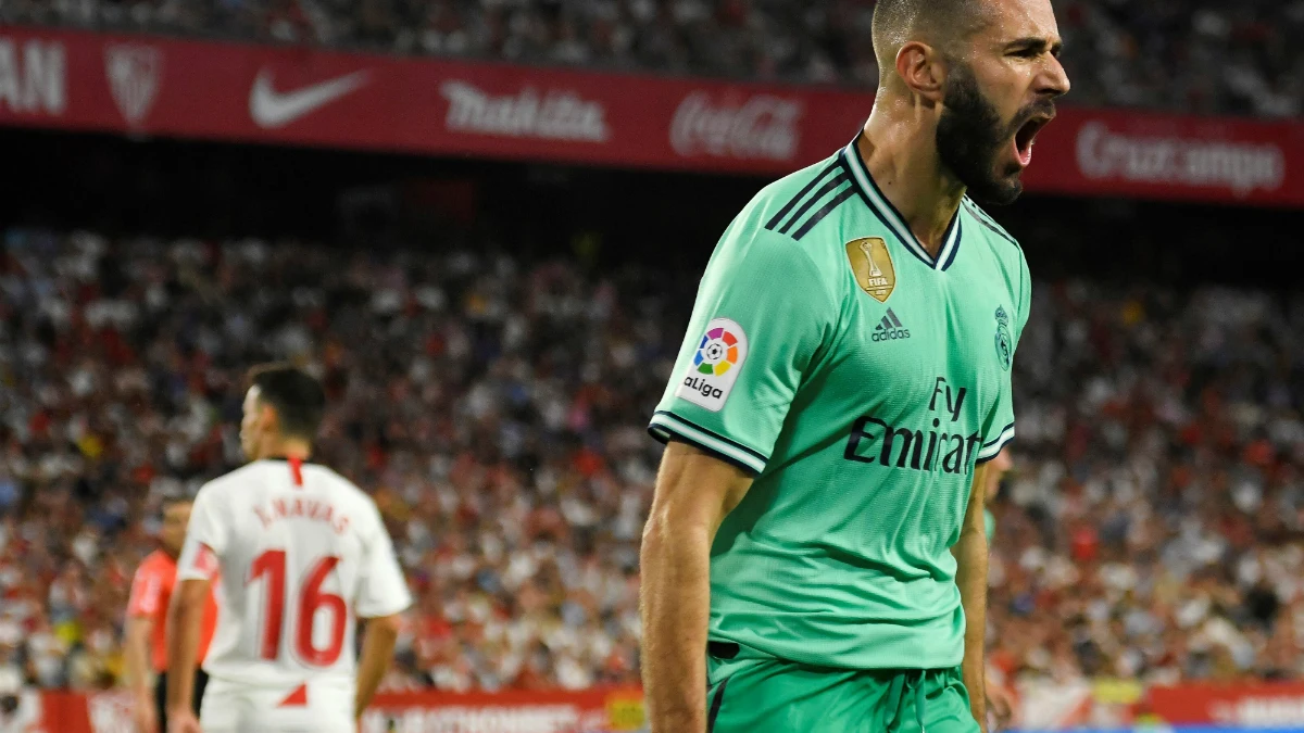 Karim Benzema celebra un gol ante el Sevilla