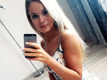 Imagen de la joven que ha fallecido tras caer su móvil en la bañera y electrocutarse Imagen de la joven que ha fallecido tras caer su móvil en la bañera y electrocutarse