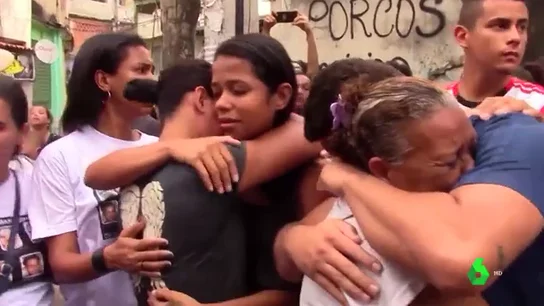 Imagen de familiares de la niña asesinada en Río de Janeiro Imagen de familiares de la niña asesinada en Río de Janeiro