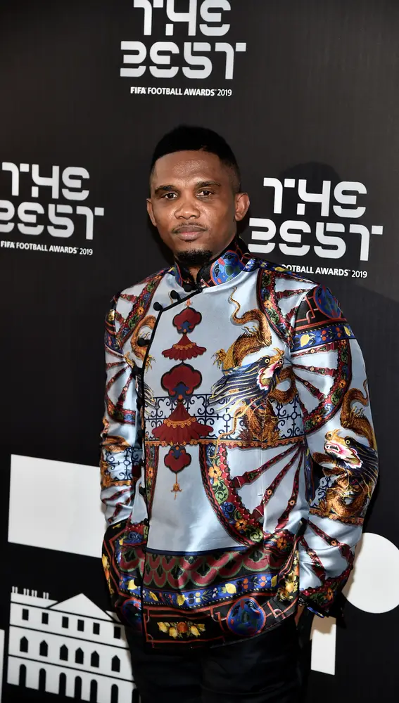Samuel Eto'o, posando en la gala 'The Best' Samuel Eto'o, posando en la gala 'The Best'
