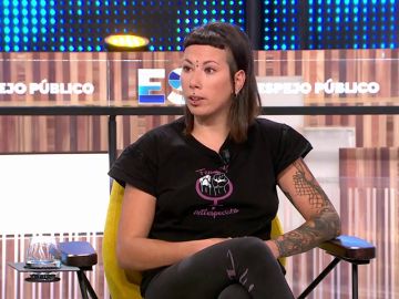 Fanny, de 'Almas Venganas', confiesa que trabajó 11 años como despiezadora en un matadero: "Son campos de concentración" Fanny, de 'Almas Venganas', confiesa que trabajó 11 años como despiezadora en un matadero: "Son campos de concentración"