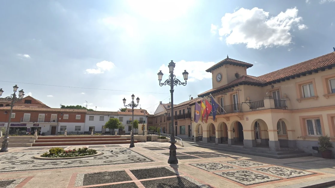 Imagen de la plaza del Ayuntamiento de Griñón, en la Comunidad de Madrid.