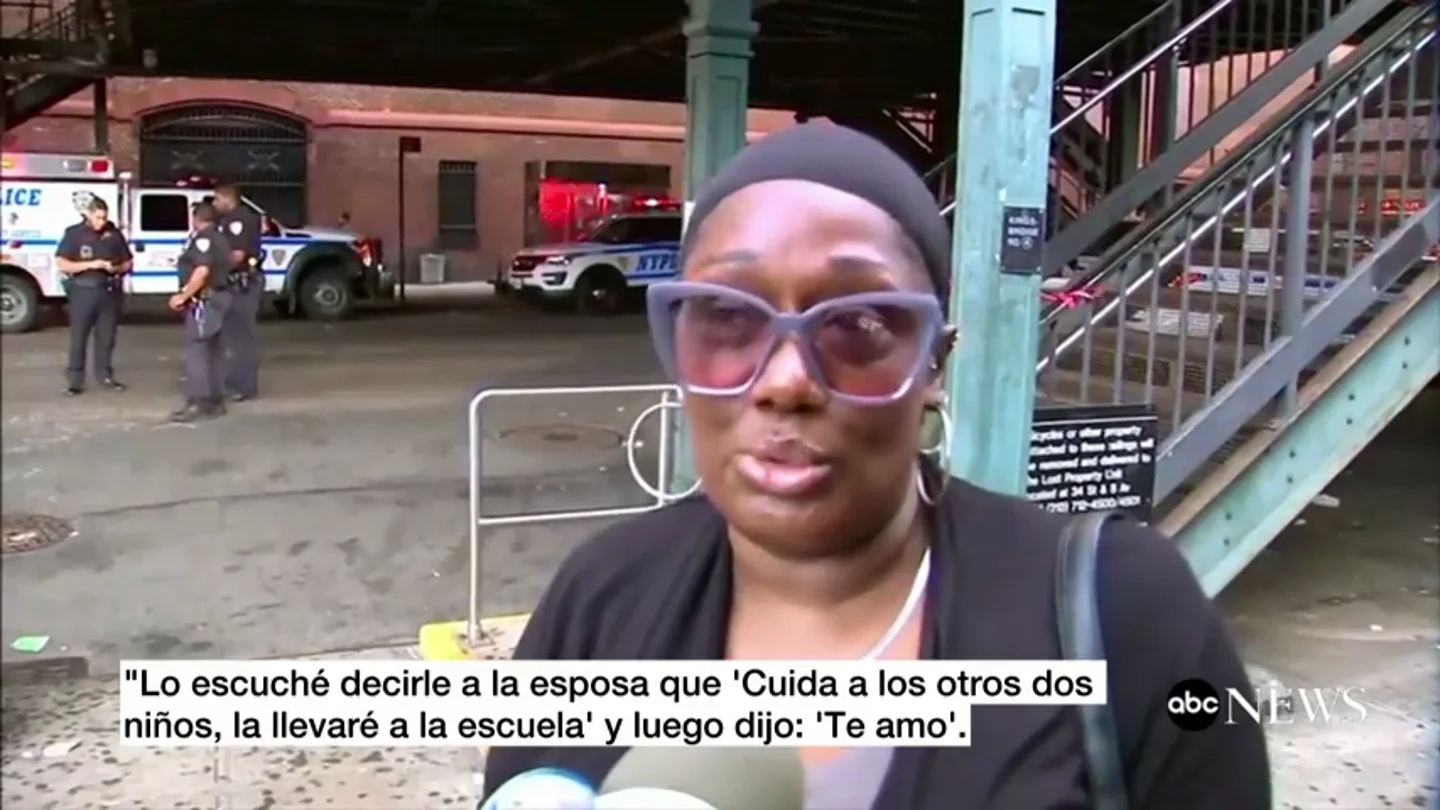 Habla una testigo que vio a un padre saltar a las vías del tren con su hija: "Le dijo a su esposa que cuidara a los otros dos niños" Habla una testigo que vio a un padre saltar a las vías del tren con su hija: "Le dijo a su esposa que cuidara a los otros dos niños"