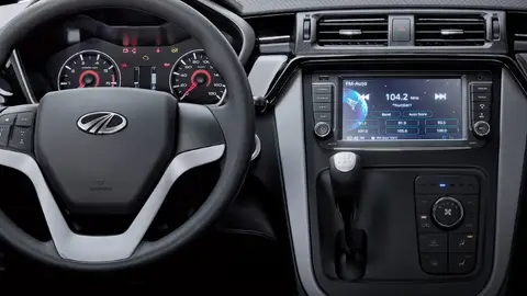 Mahindra KUV100 Mahindra KUV100