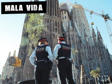 Agentes de los Mossos en la Sagrada Familia Agentes de los Mossos en la Sagrada Familia