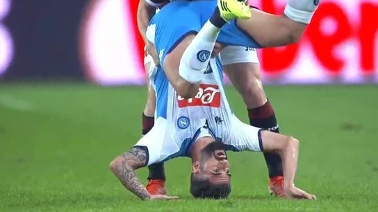 Dura caída de Hysaj Dura caída de Hysaj