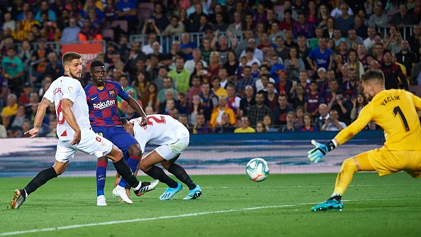 Dembélé bate a Vaclik Dembélé bate a Vaclik