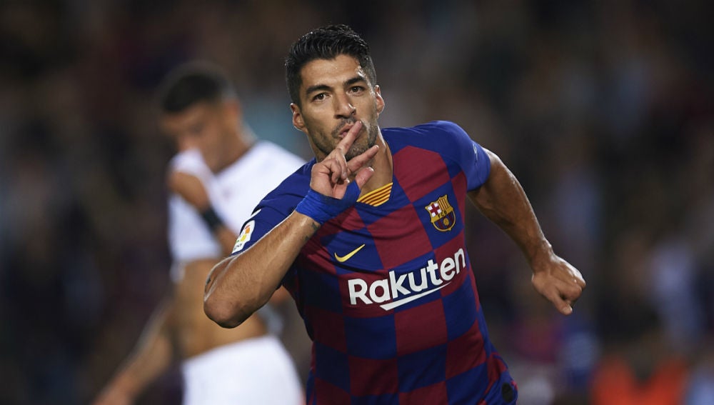 Luis Suárez celebra un gol
