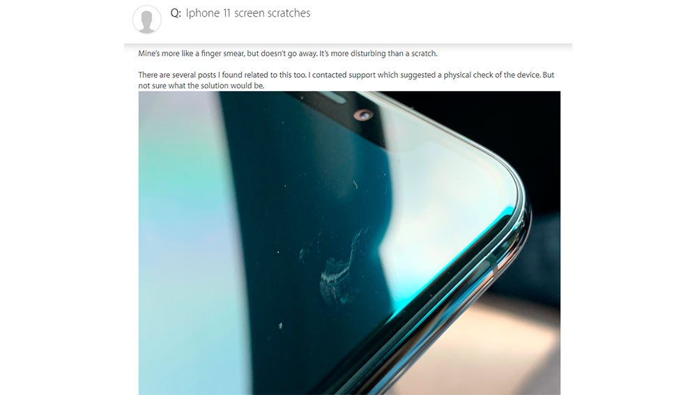 Un iPhone 11 arañado