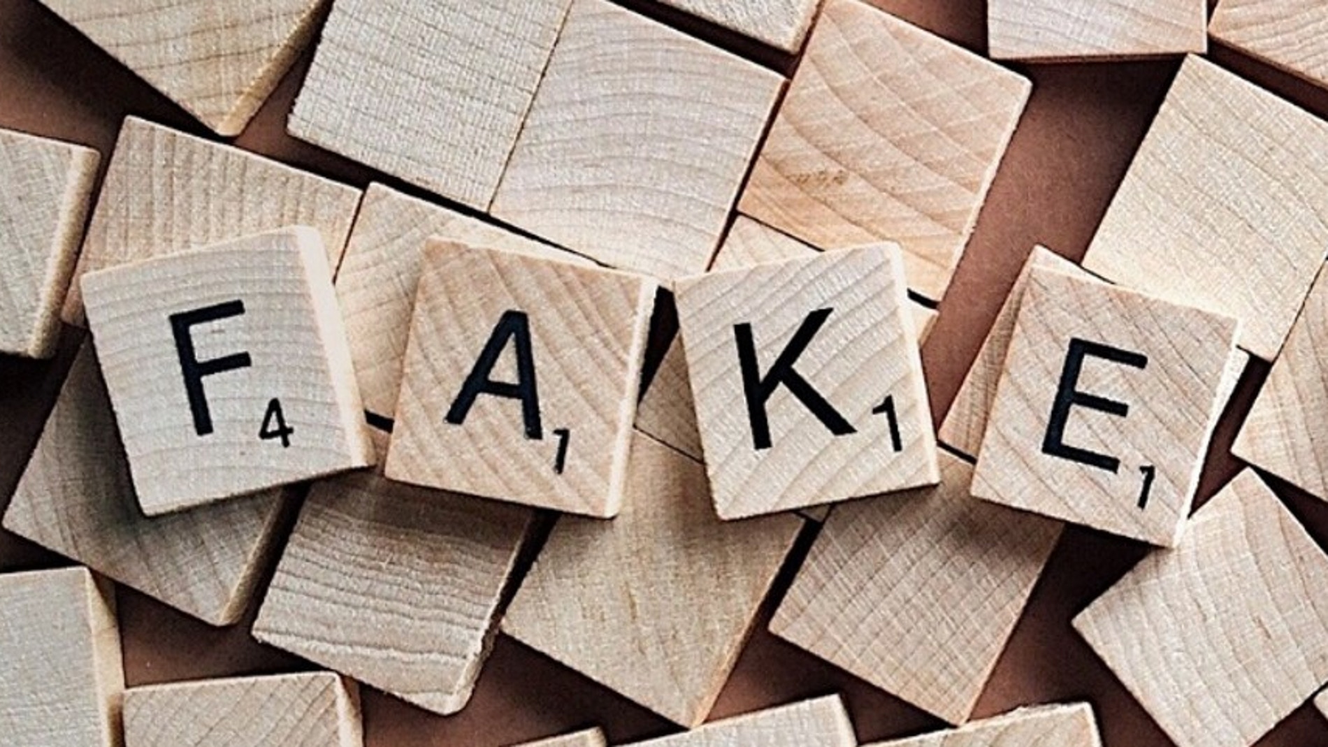 El sistema desarrollado es capaz de detectar de manera automática revisores falsos (fake reviewers) que muestran opiniones en Internet. / pixabay